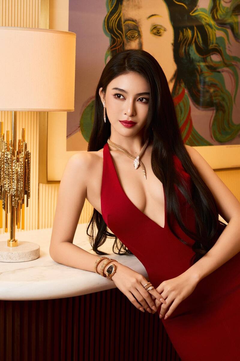Linh Trương ngực khủng