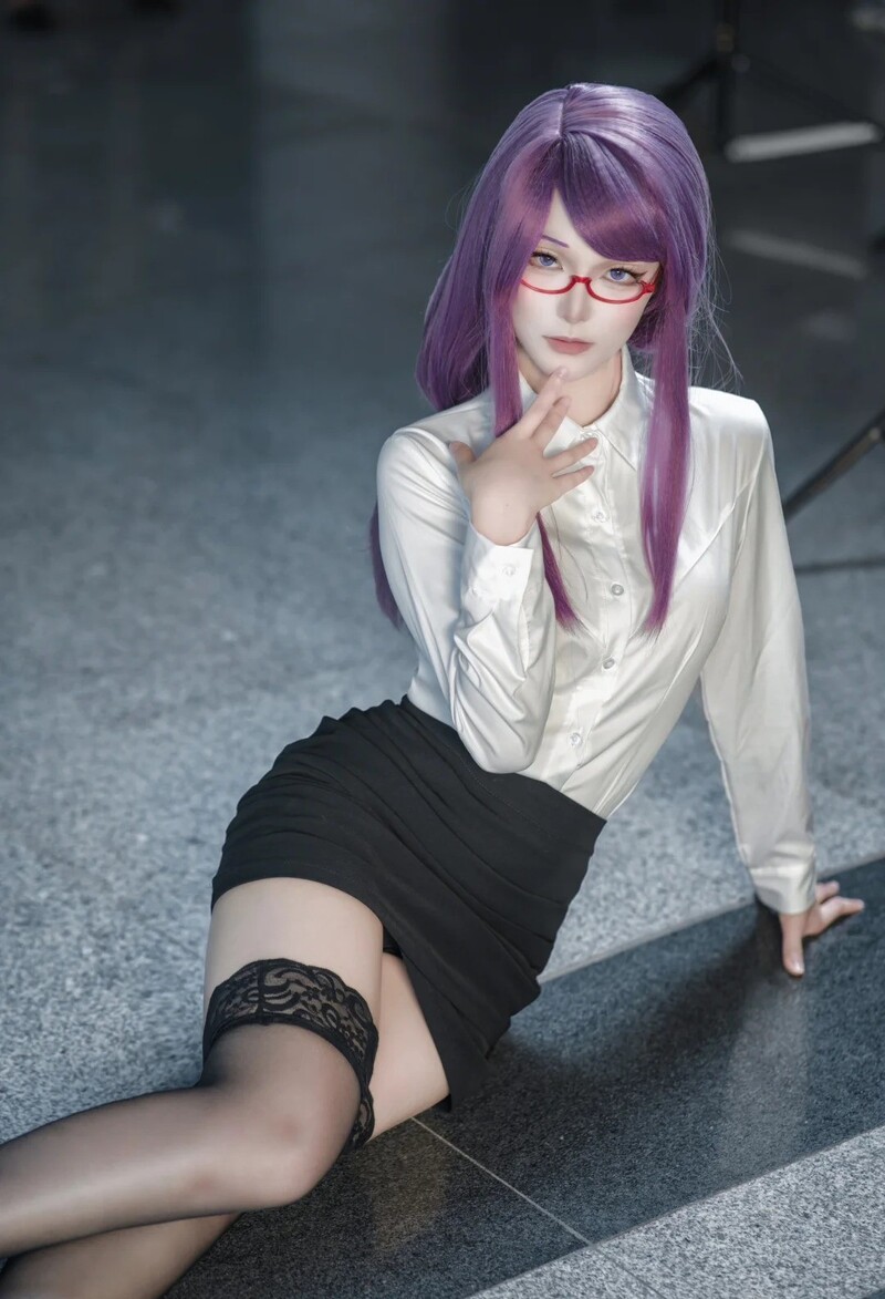 ảnh Rize Kamishiro mặc sexy