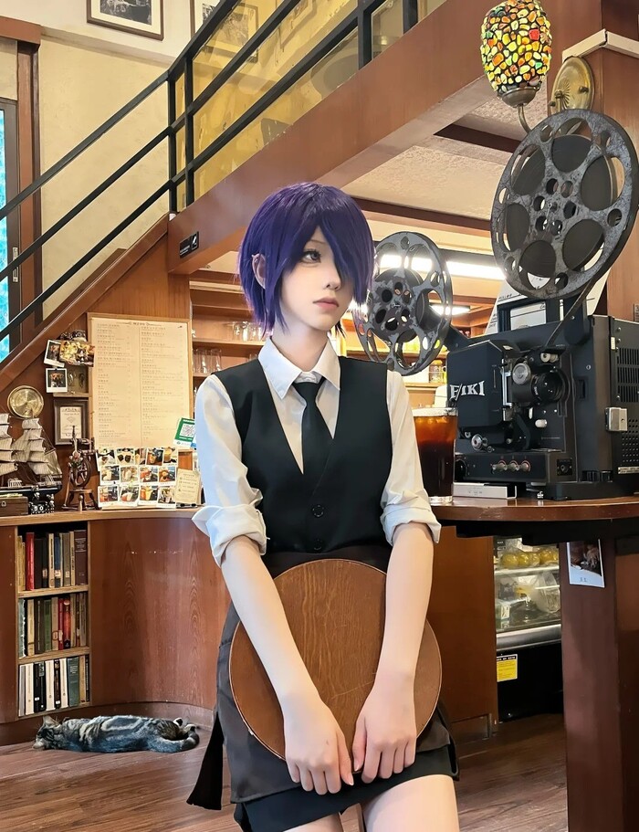 ảnh Touka Kirishima cosplay