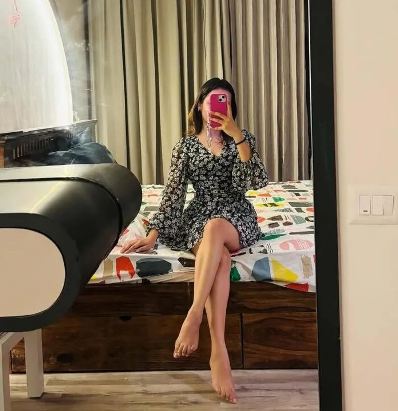 ảnh gái xinh che mặt 8