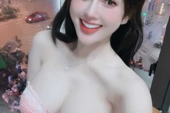 Ngập mặt với bộ 96+ ảnh gái xinh vú to khoe hàng nóng bỏng