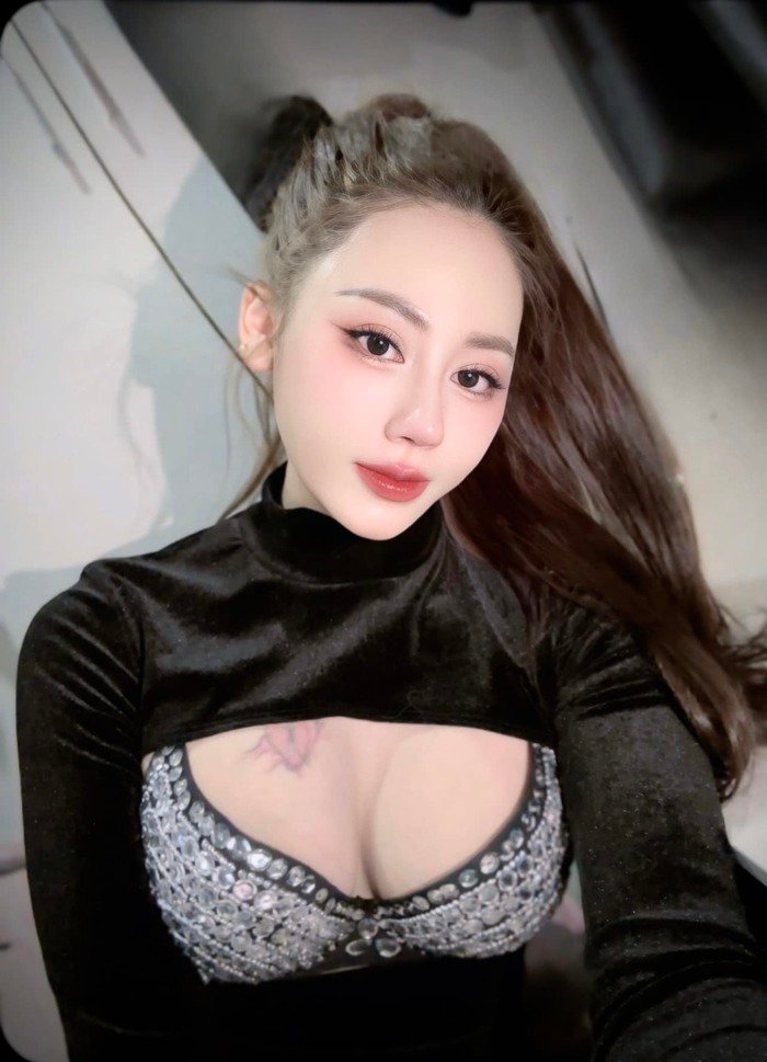hình vú to sex