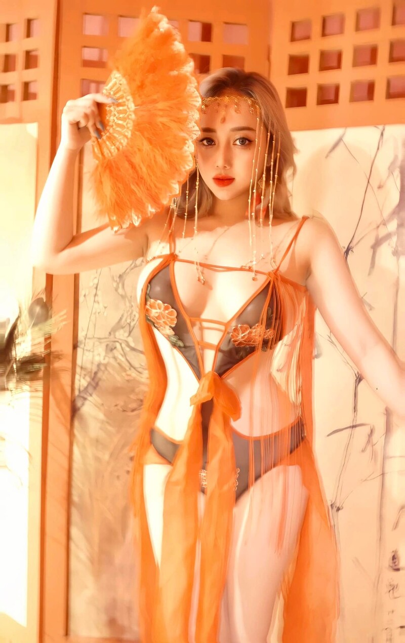 Chu Uyên Phương cosplay anime