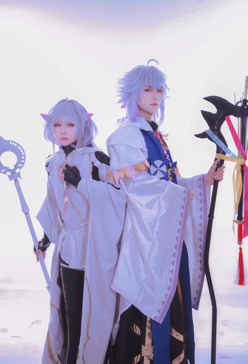 ảnh Merlin cosplay đôi