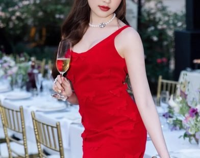 99+ ảnh hot girl Hà Thuỷ xinh sexy gợi cảm khiến fan mê mẩn
