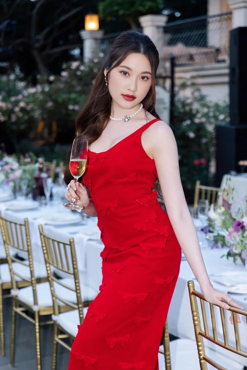 ảnh hot girl Hà Thuỷ gợi cảm