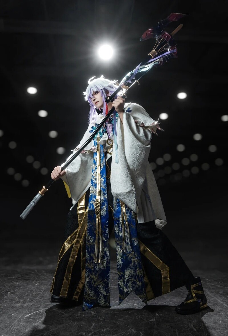 hình ảnh Merlin cosplay