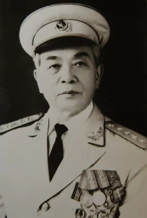 hình ảnh đại tướng giáp