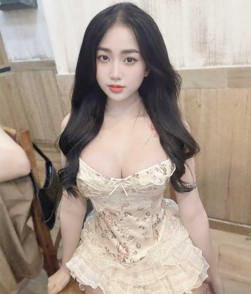 hình ảnh gái xinh mặc váy lưới khêu gợi