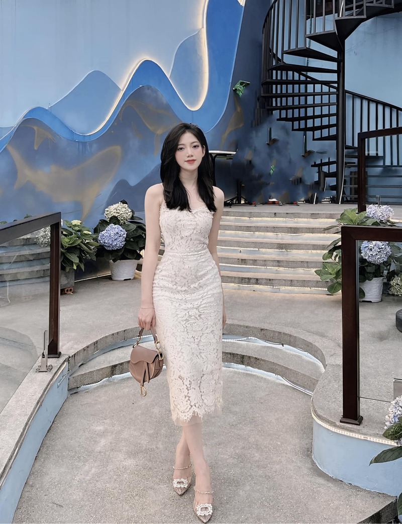 Ảnh Mai Như Hoàng mặc váy bó sát sexy