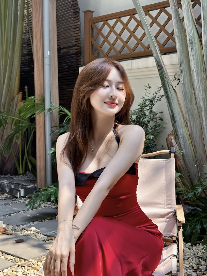 Ảnh Phùng Phương Anh sexy mơ mộng