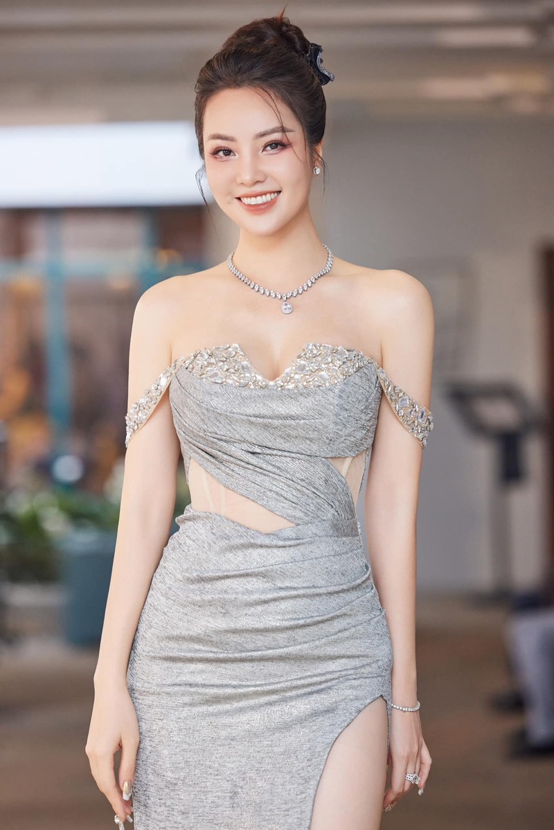 Ảnh btv Thuỵ Vân sexy