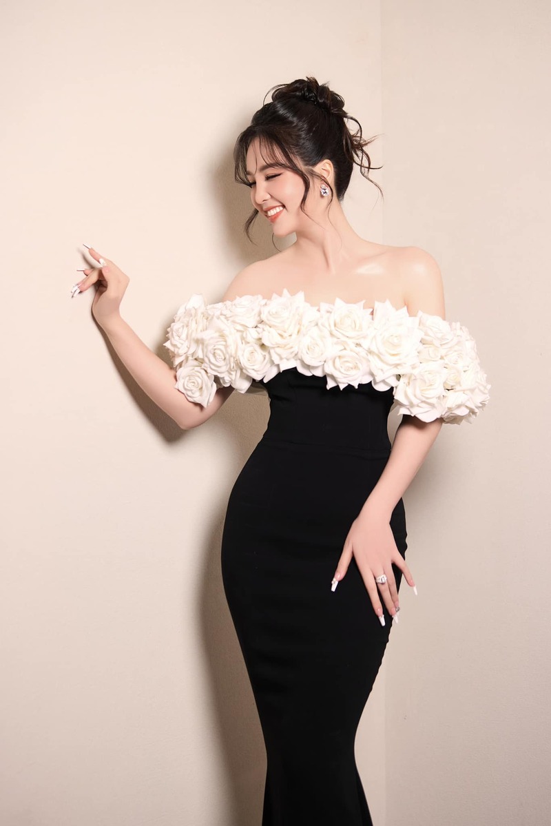 Ảnh btv Thuỵ Vân xinh đẹp