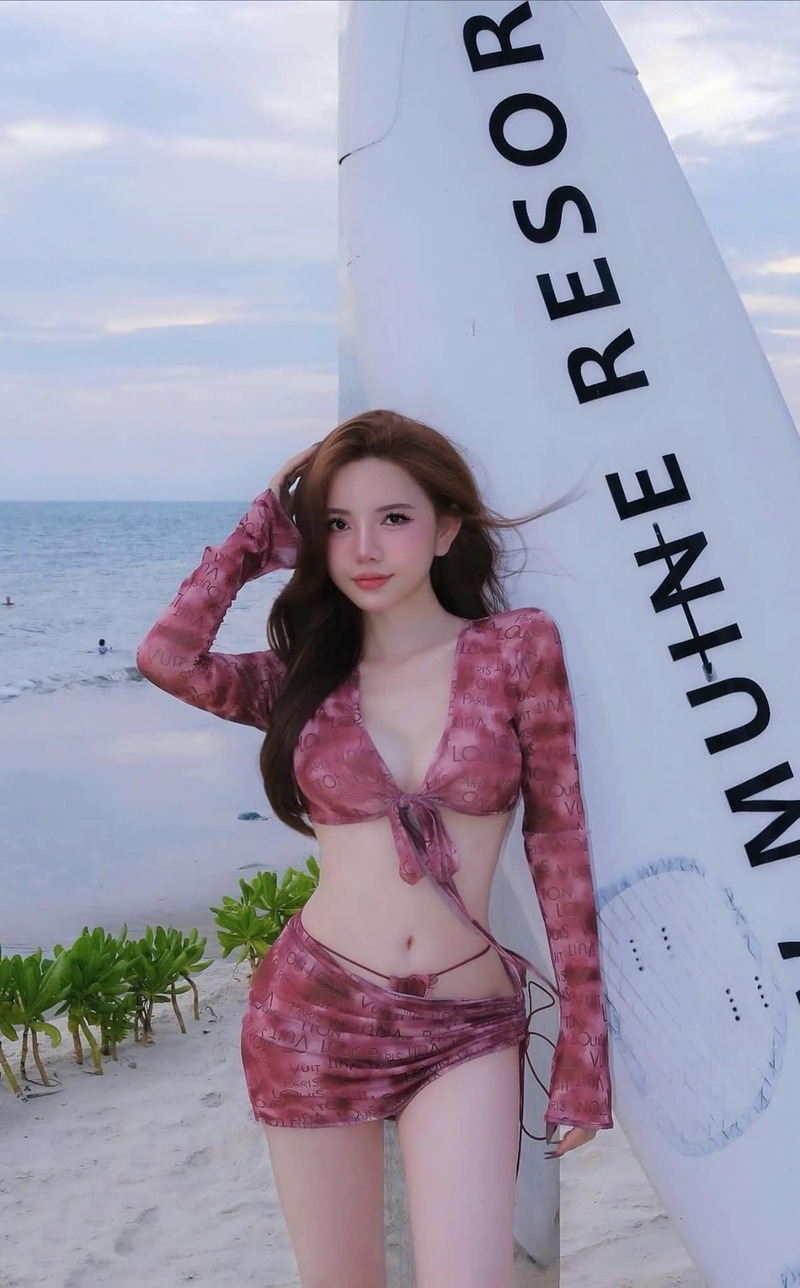 Ảnh gái xinh bikini kín đáo