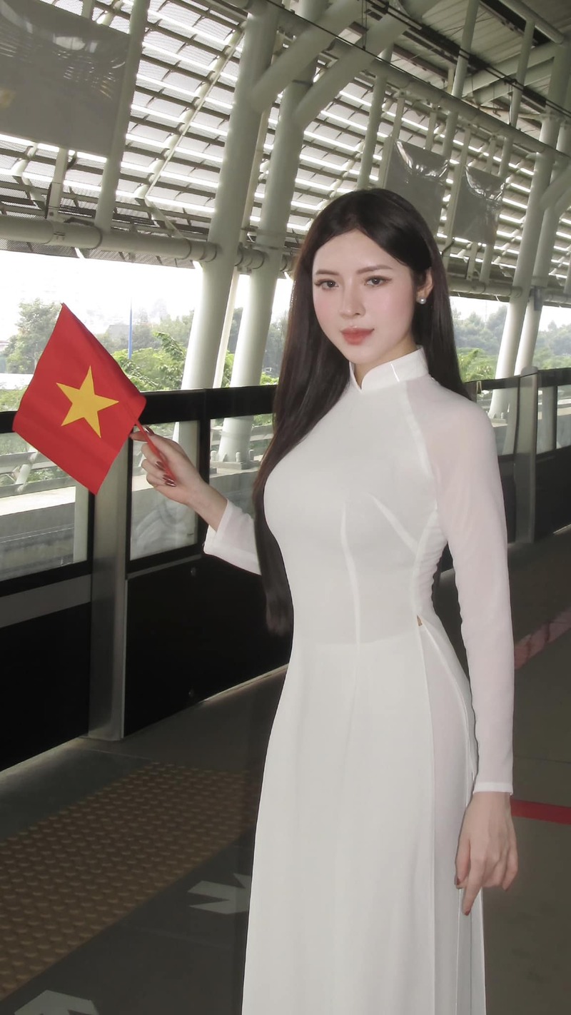 Ảnh gái xinh cầm cờ 21