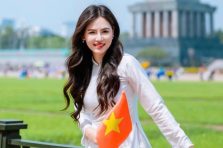 Top 666+ Ảnh gái xinh cầm cờ tổ quốc Việt Nam đẹp nhất