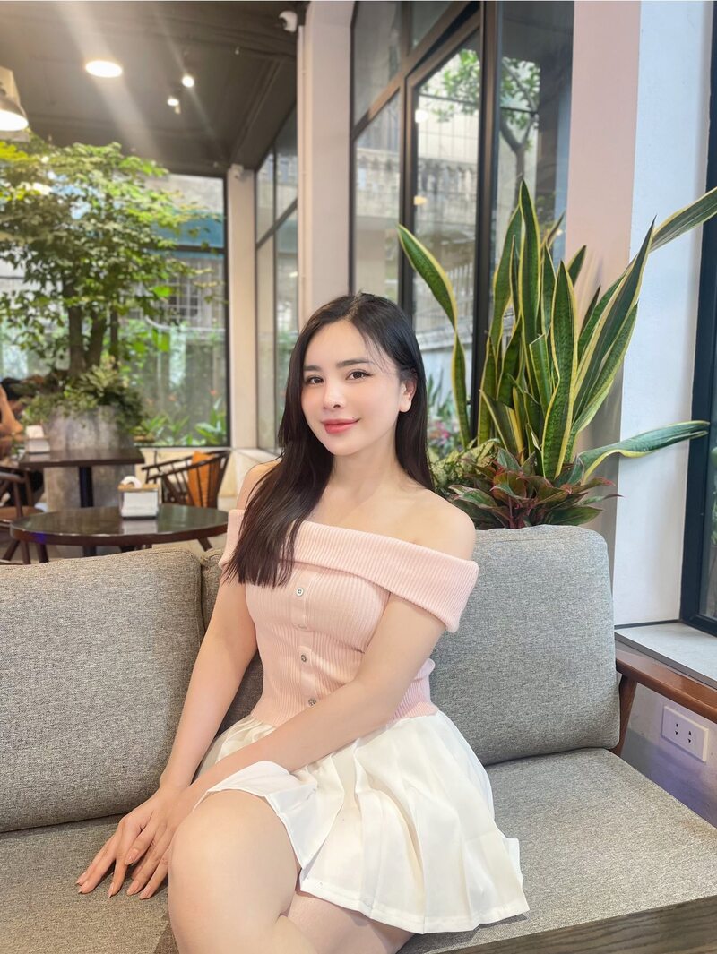 Ảnh gái xinh gym diện váy cực xinh