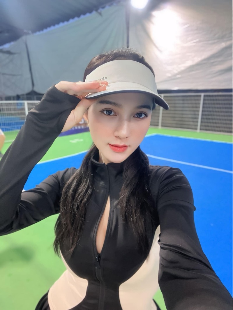 Gái Xinh VTV 18+