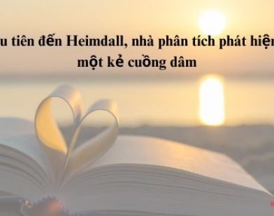 Ngày đầu tiên đến Heimdall, nhà phân tích phát hiện ra cô là một kẻ cuồng dâm