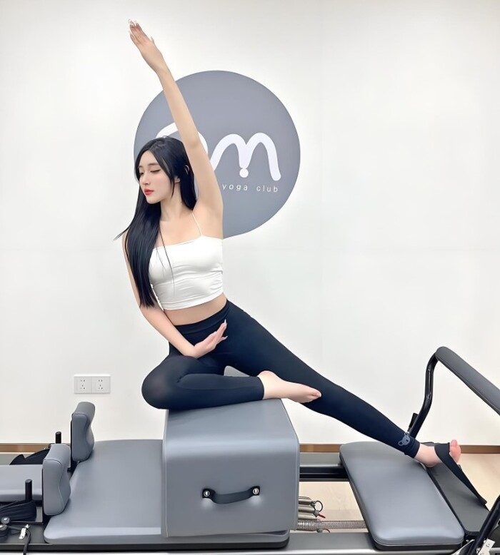 ảnh gái đẹp tập yoga