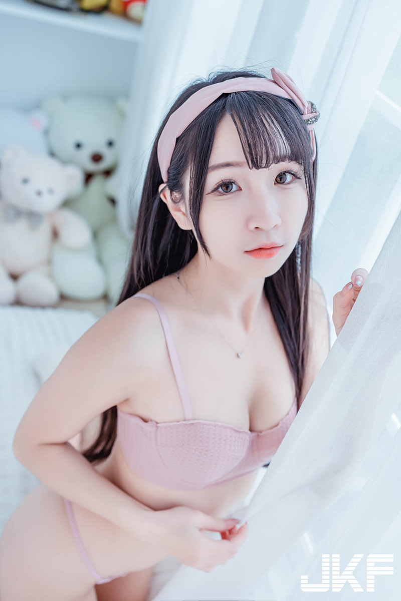 ảnh gái xinh bikini cận mặt