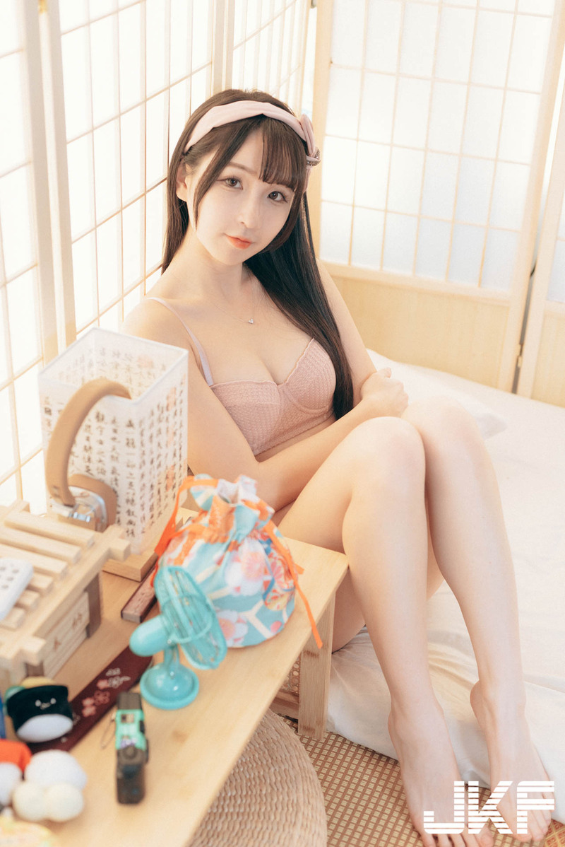 ảnh gái xinh bikini kích thích
