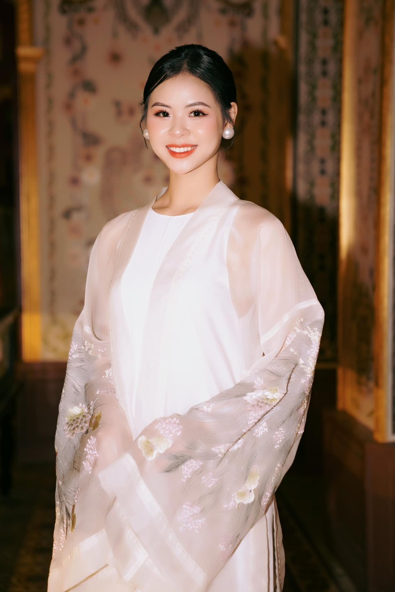 Gái xinh cười nhí nhảnh tạo nên thần thái không lẫn vào đâu