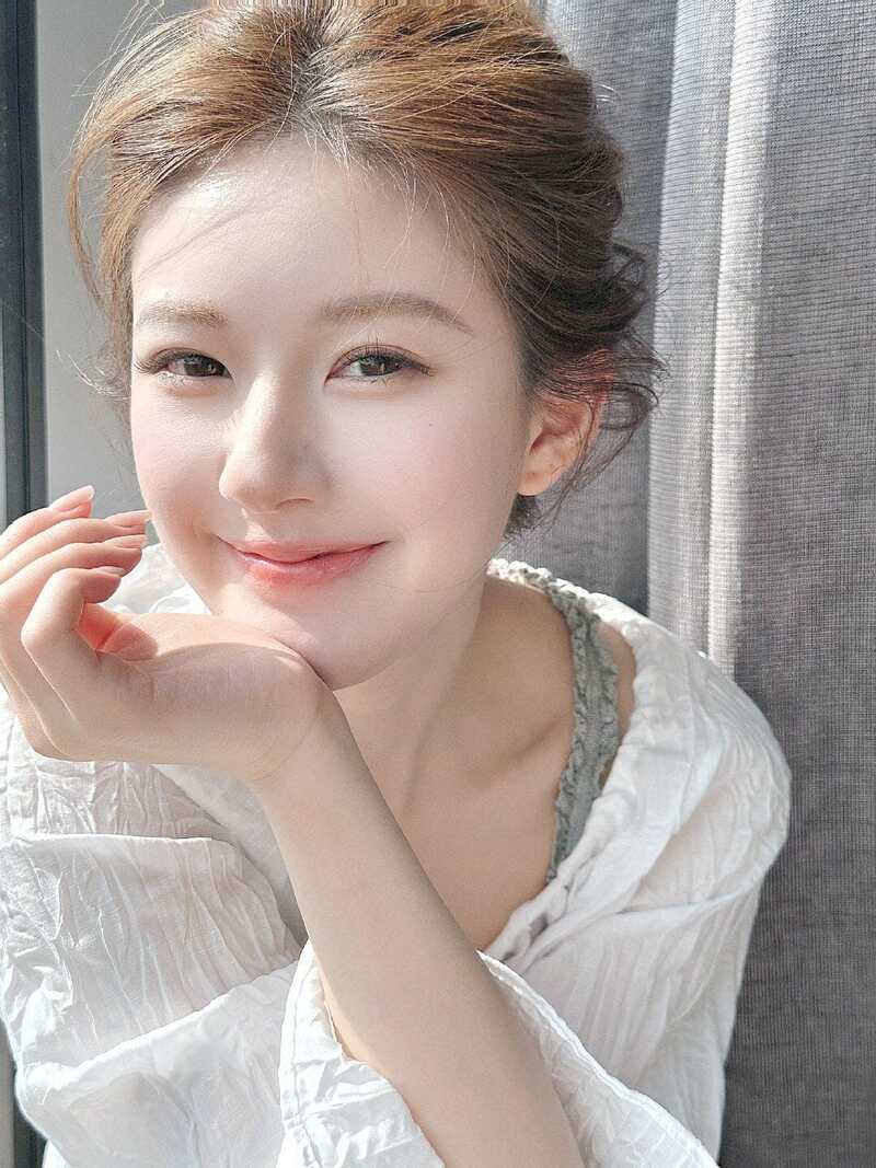 Nét cười hồn nhiên của gái xinh làm tan chảy trái tim