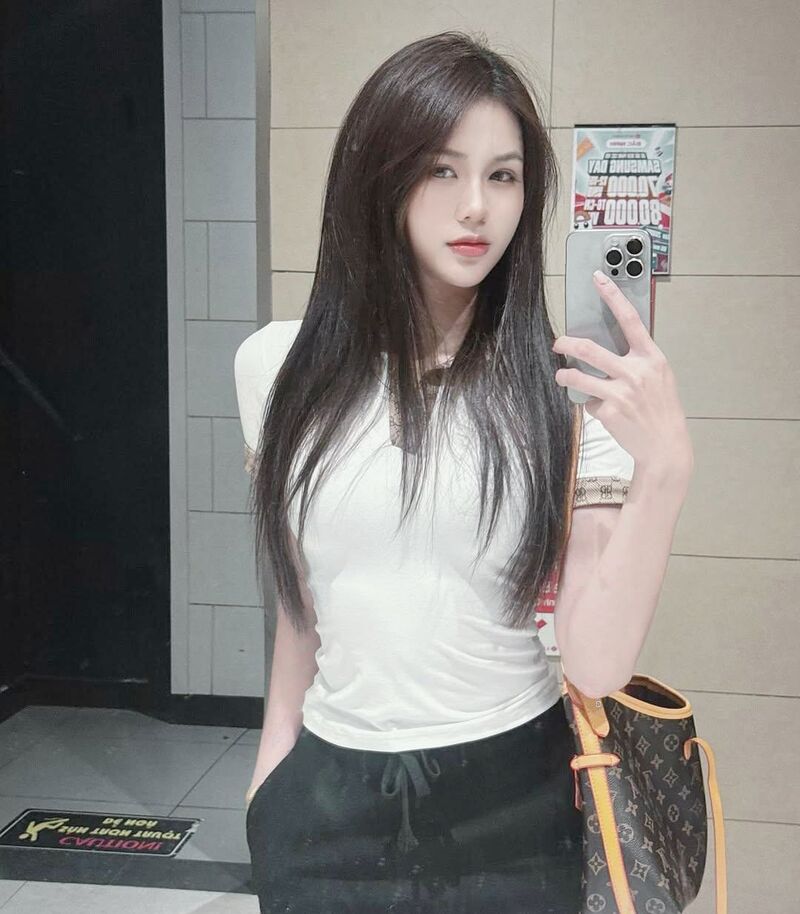 anh mạng gái
