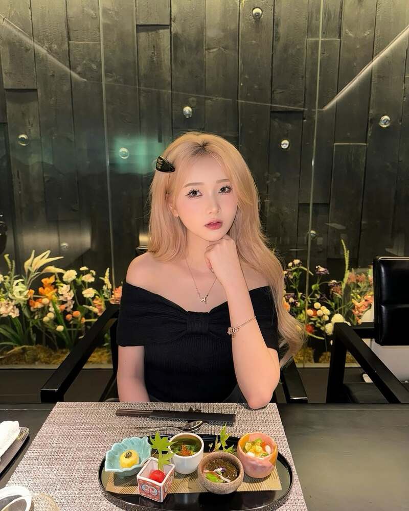 ảnh nguyễn diệu linh kích thích