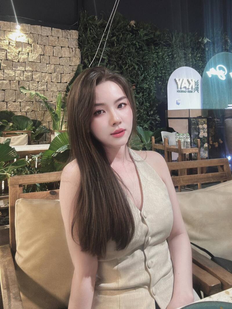 gái xinh mặt mộc