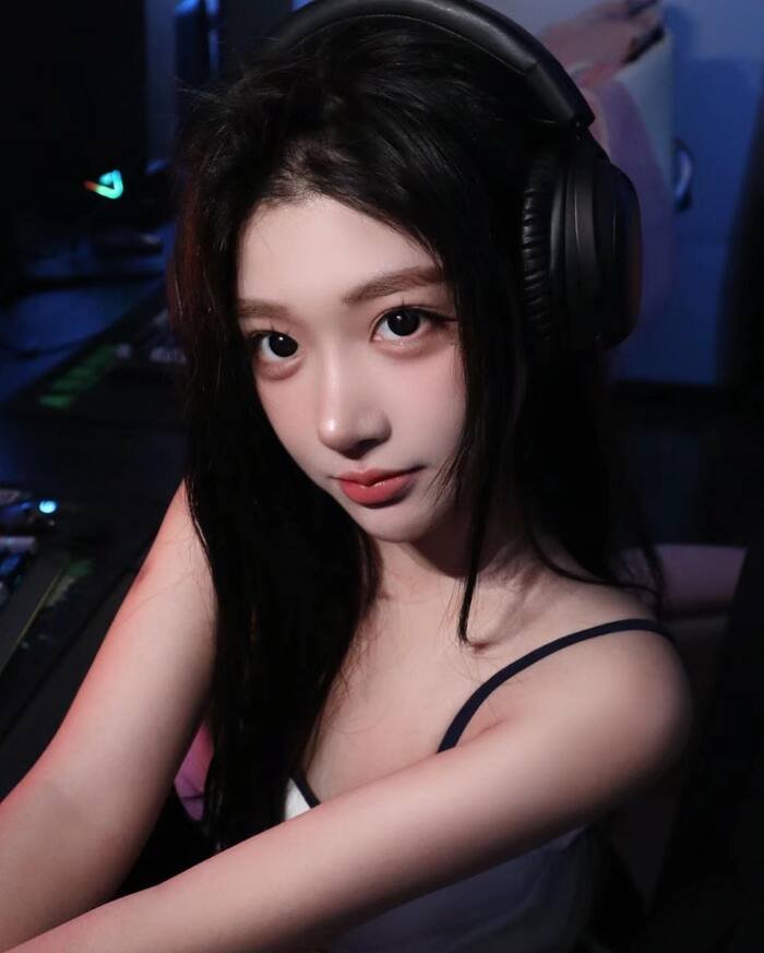 gái xinh ngầu