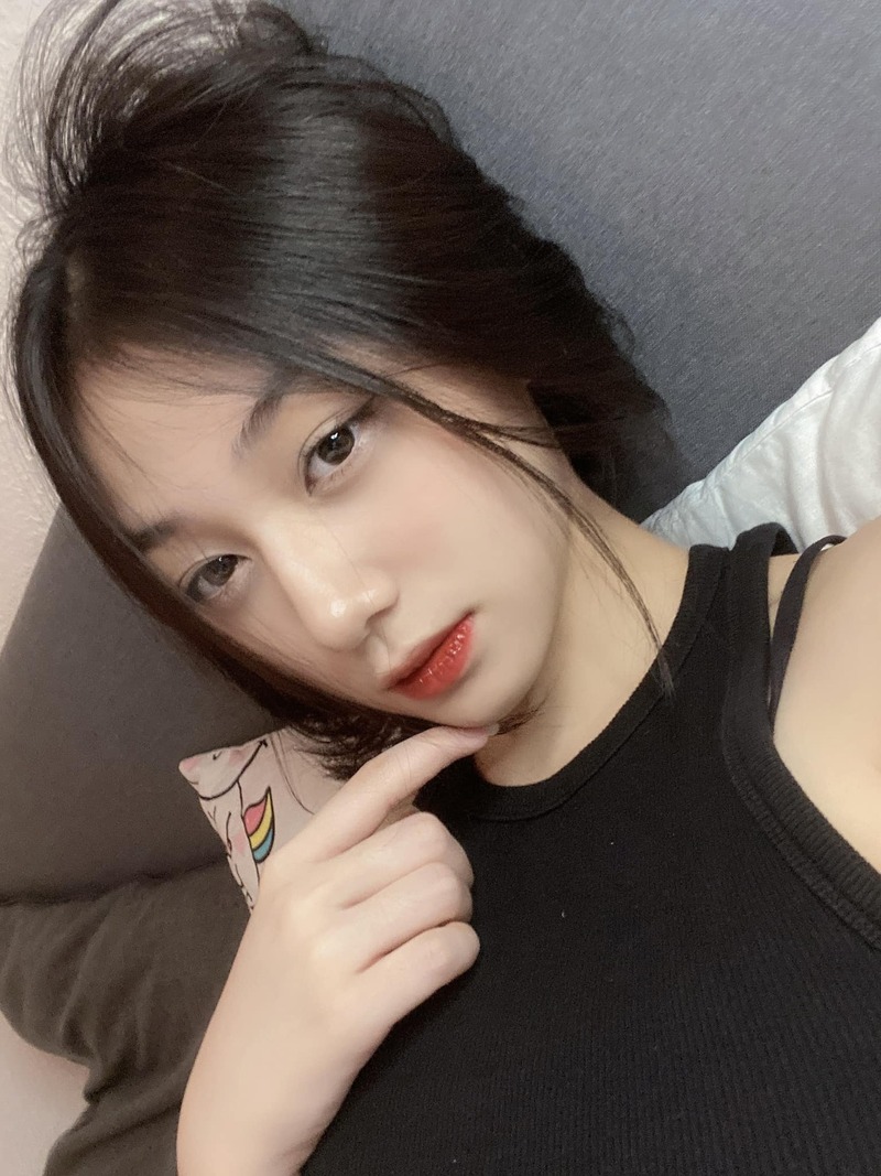 trần hà linh không che