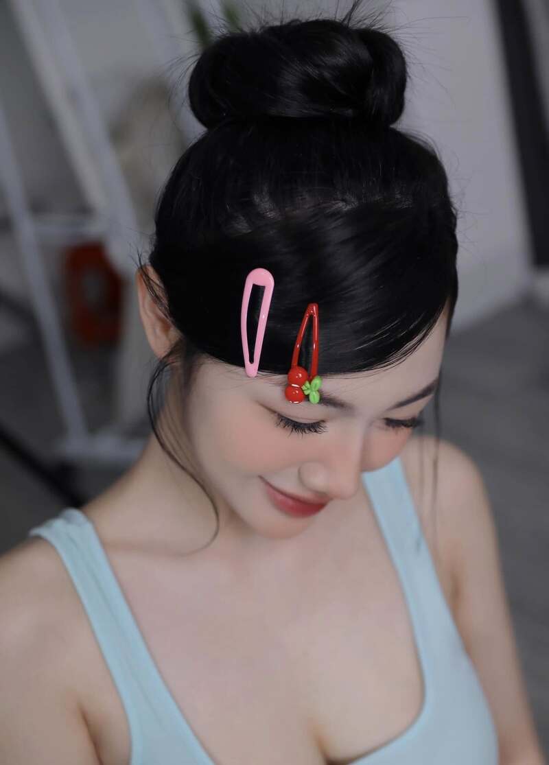 trần hà linh vú to