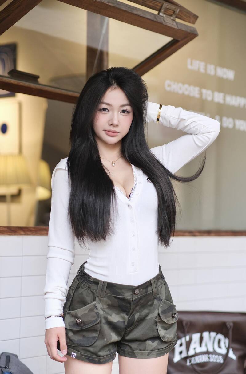 trần hà linh xinh