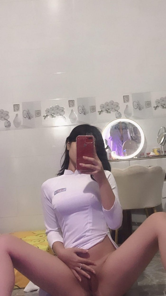 Ảnh sex sinh viên áo dài móc lồn