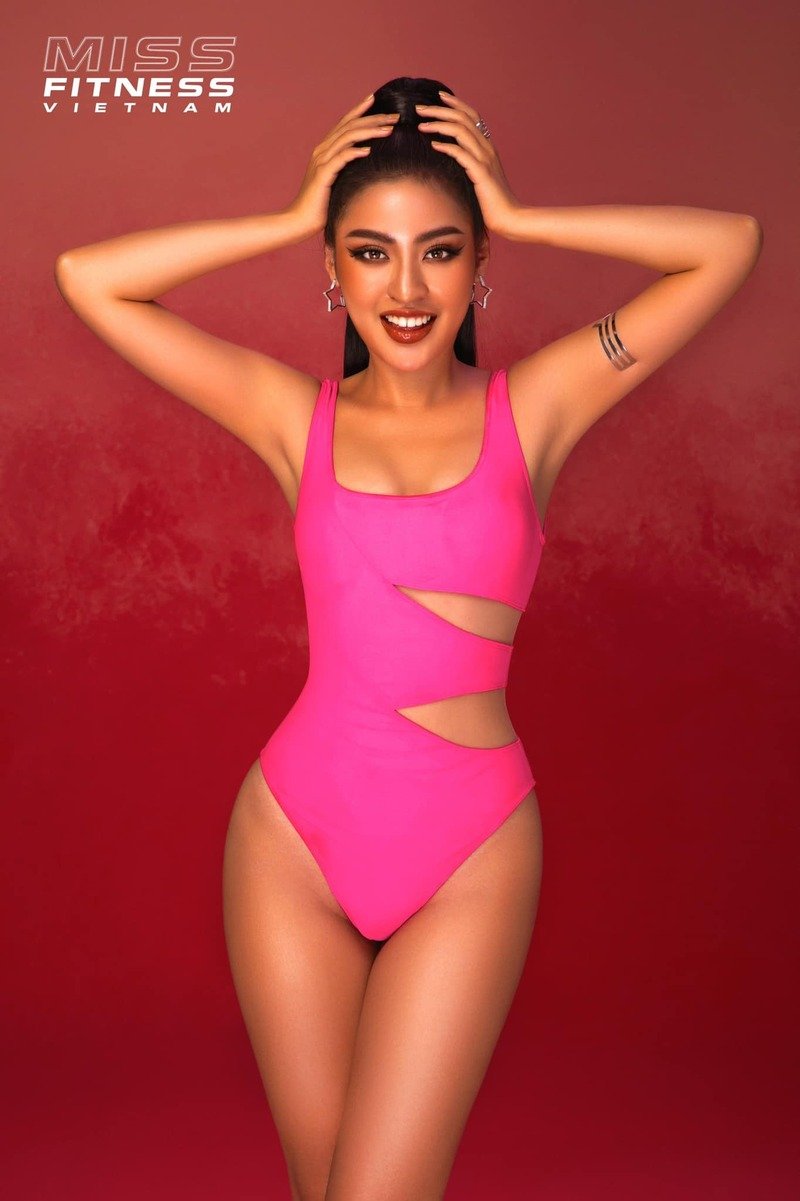Thanh Tâm bikini cute
