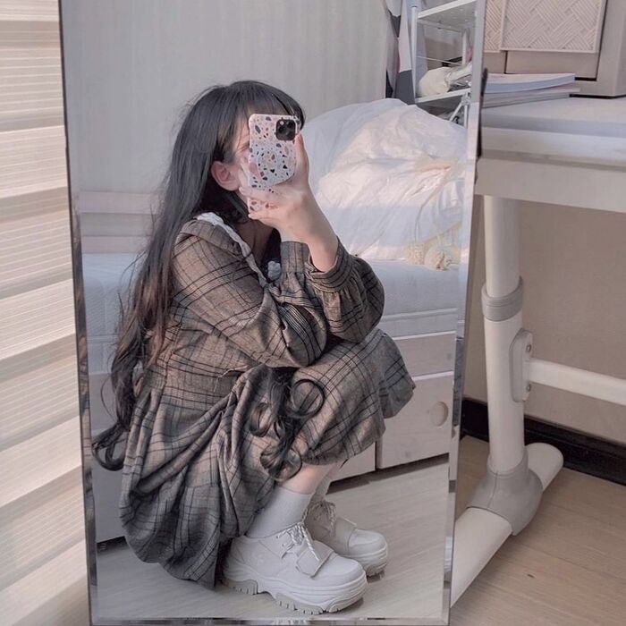 Ảnh hot girl phố cổ che mặt