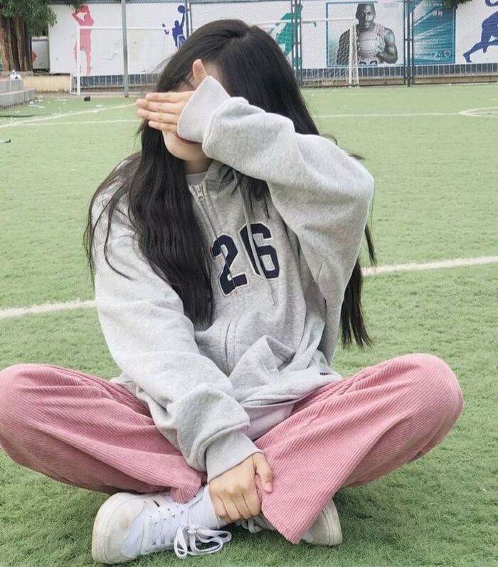 Hình ảnh gái xinh 18 tuổi che mặt cực teen