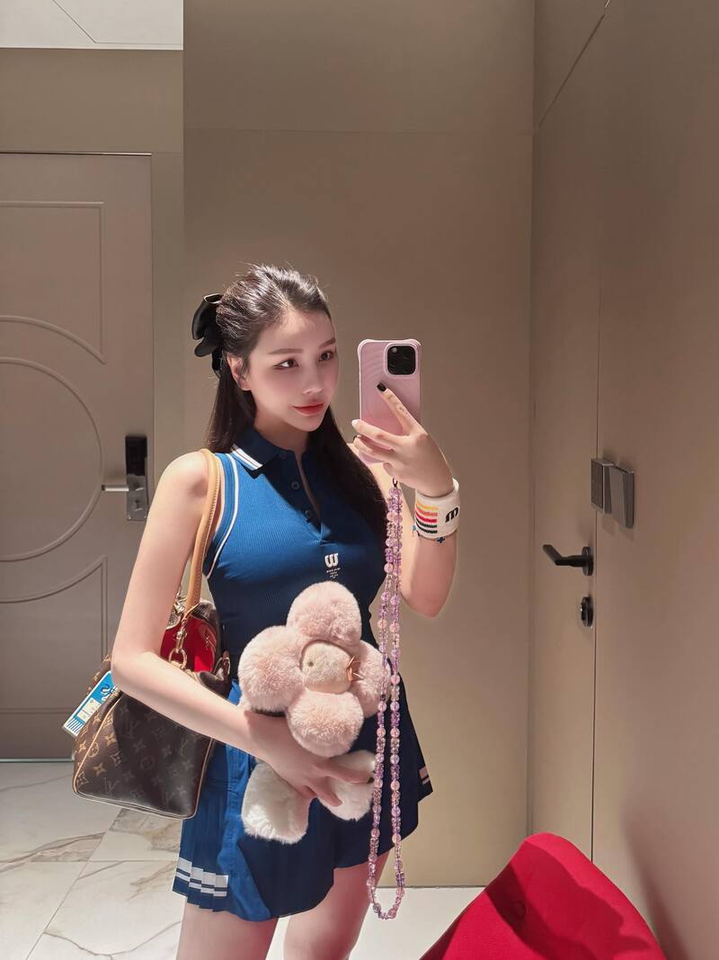 ảnh gái mạng tự sướng