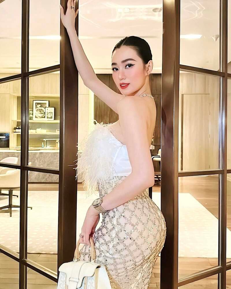 ảnh khánh my nhìn sexy