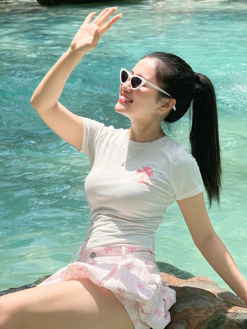 anh mạng gái cười