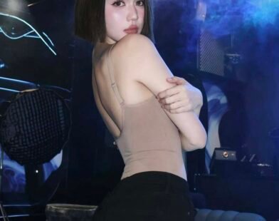 Top 360+ ảnh Ngọc Trinh sexy với body gợi cảm cùng làn da trắng mịn hồng hào
