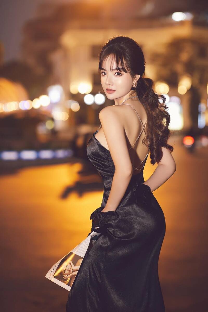 ảnh nóng thuỷ tiên