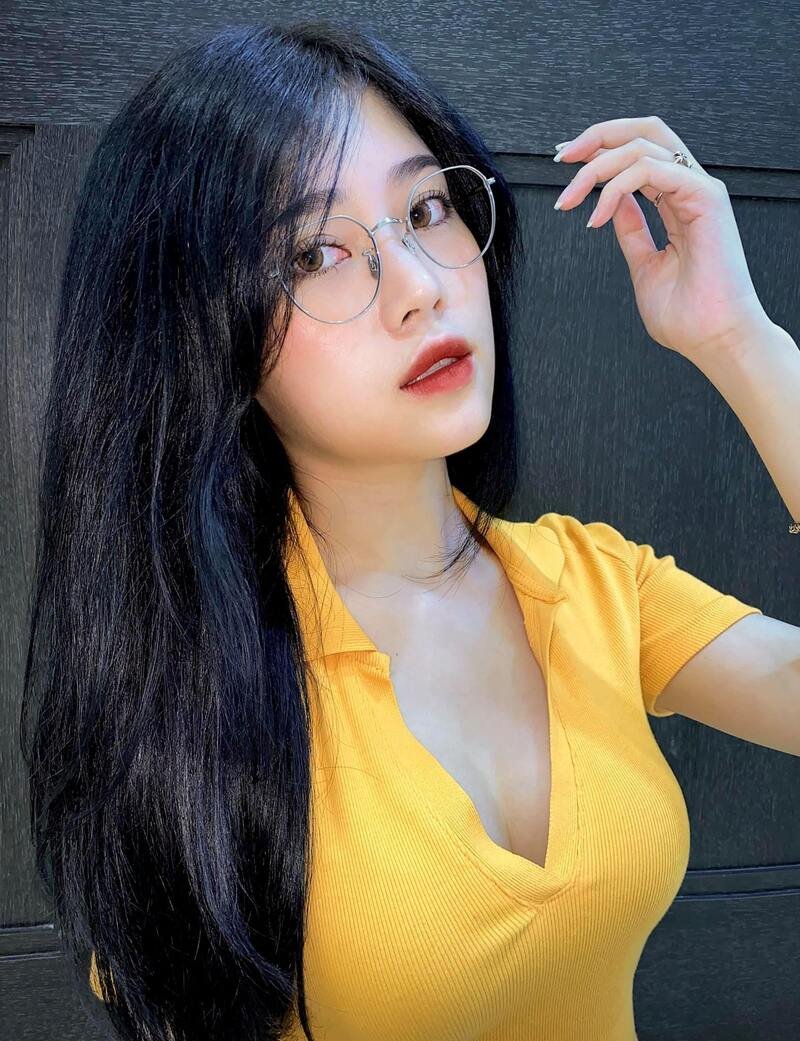 ảnh streamer thuỷ tiên người lớn