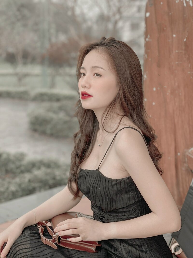 ảnh thị nhung sexy cuốn hút
