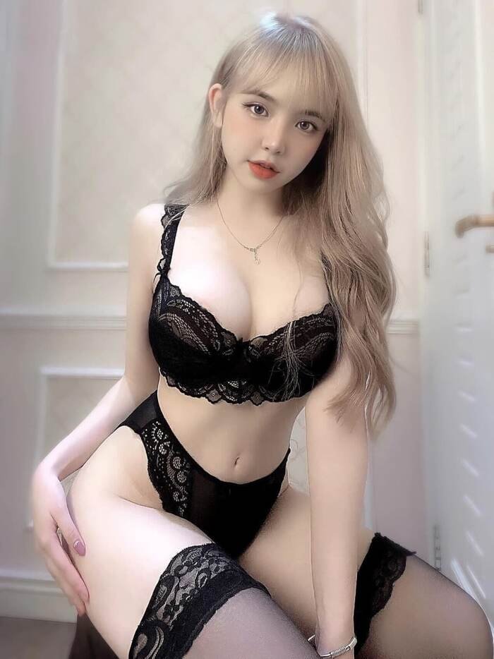 gái mặc bikini