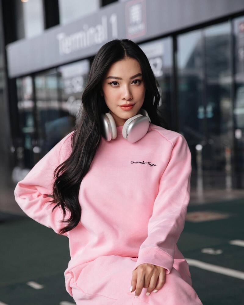 Ảnh Kim Duyên xì tin