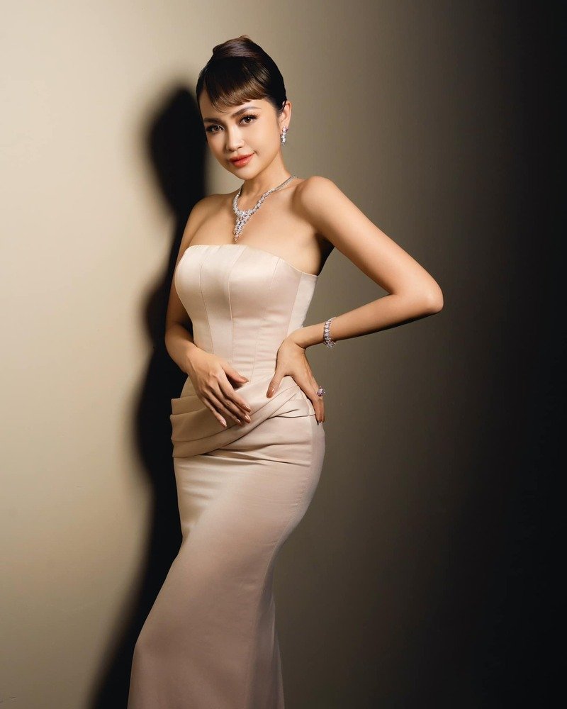 ảnh hoa hậu ngọc châu