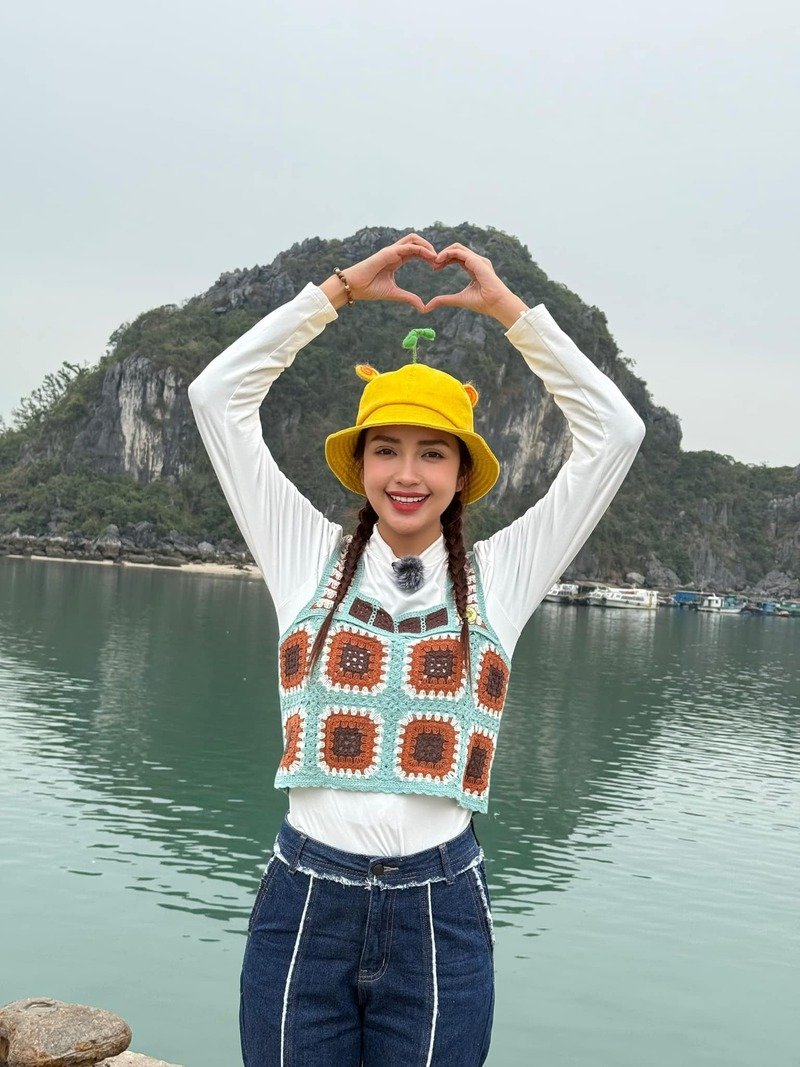 ảnh Ngọc Châu cute